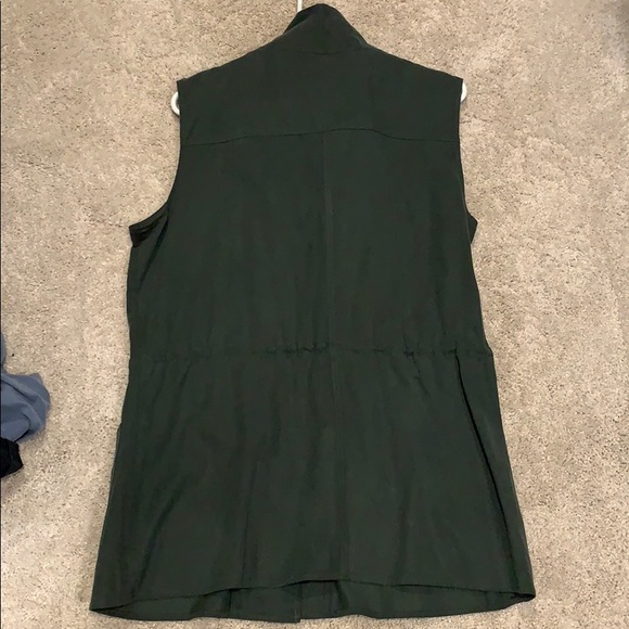 Drawstring vest - Picture 2 of 3